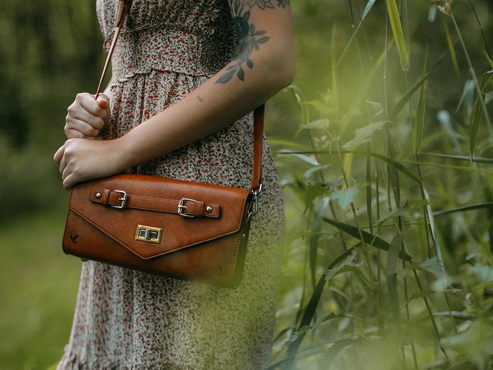 Bag Trends 2021 - Stylish Clutch Bags