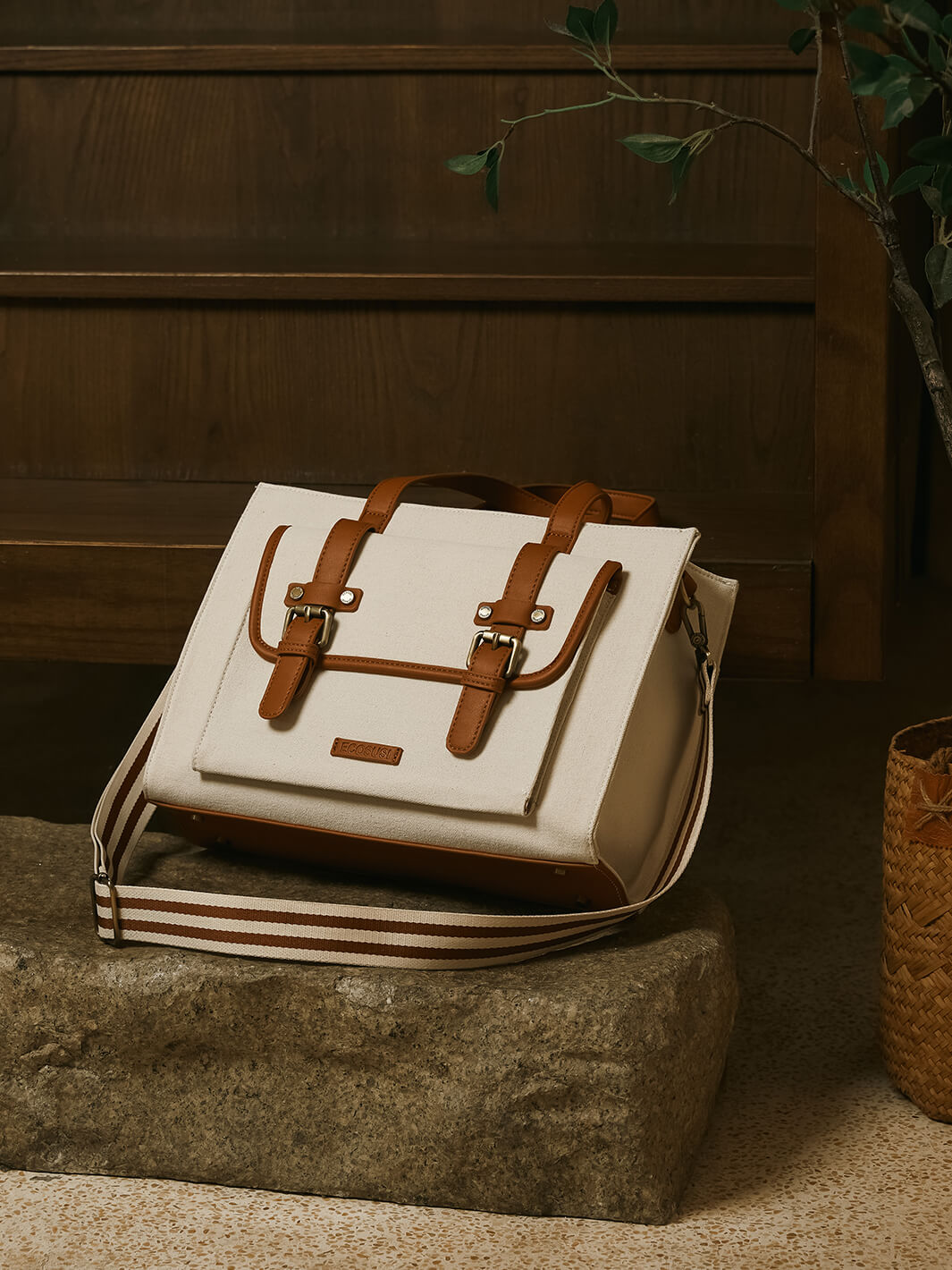 Olivia's Canvas 13" Tragetasche aus veganem Leder