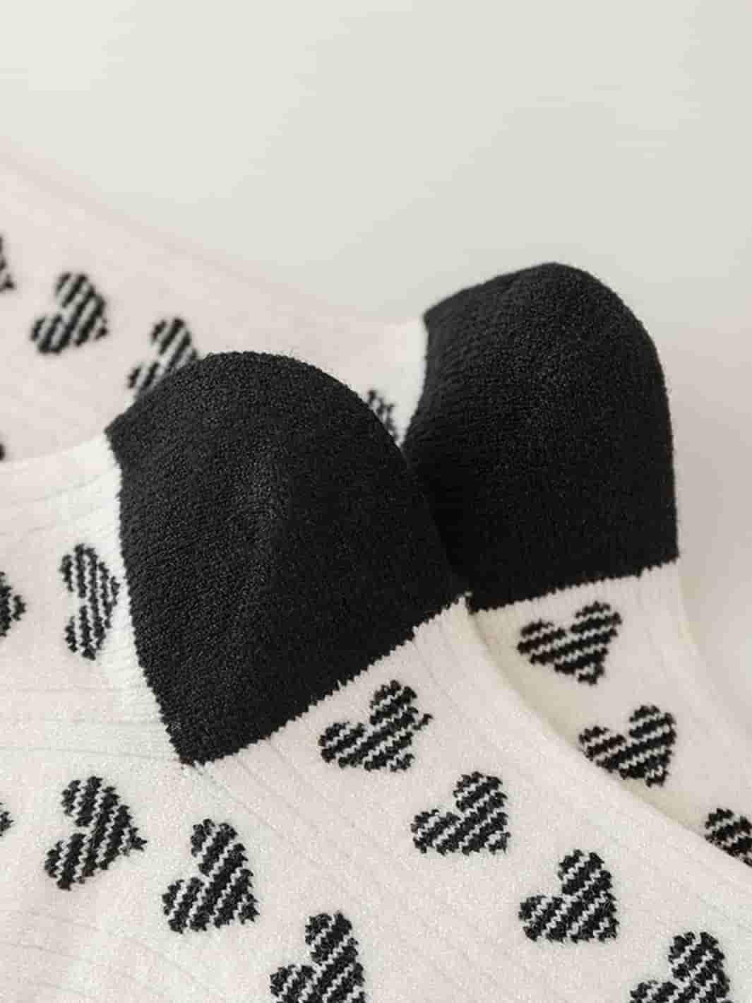 Black and white simple socks