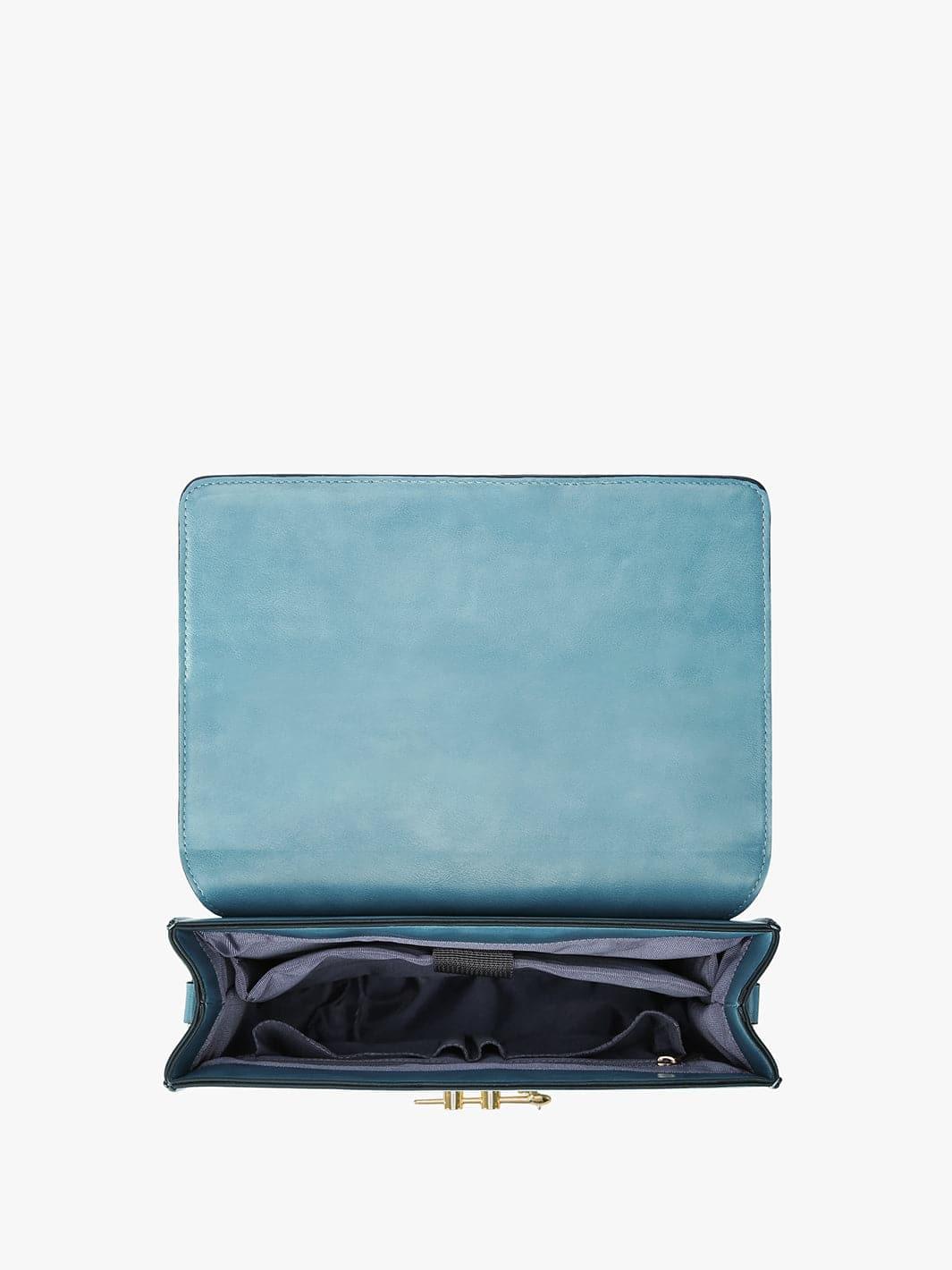 Cornelia - Vintage Small Flap Backpack