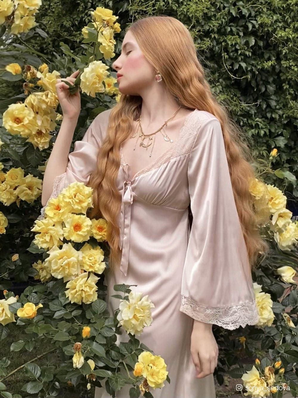 Silk V-neck lace nightdress