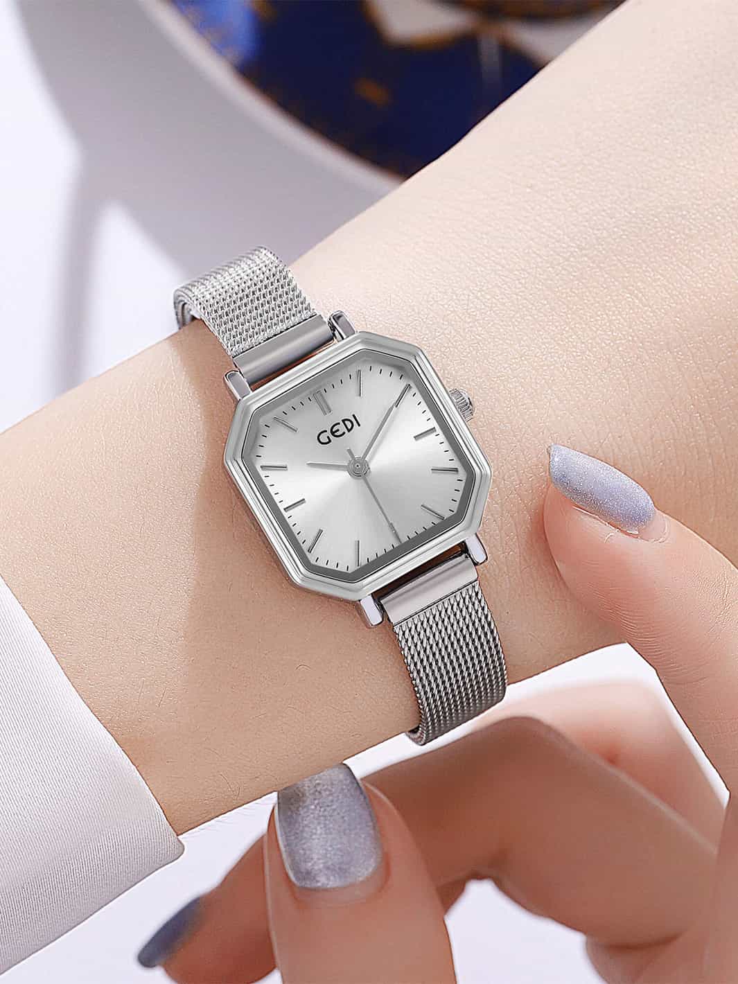 Irregular square simple quartz watch