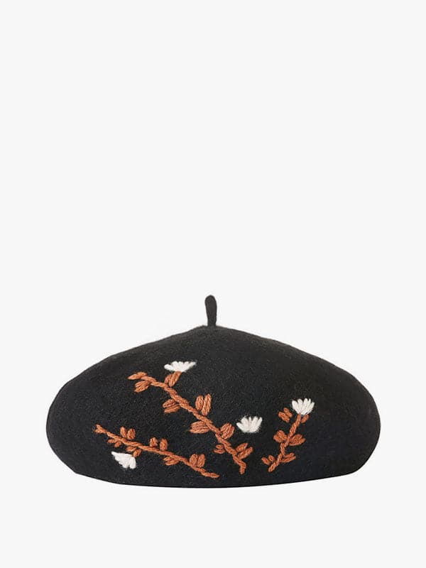 Flower embroidery beret