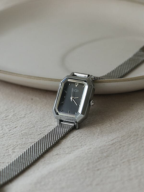 Exquisite Quartz watches