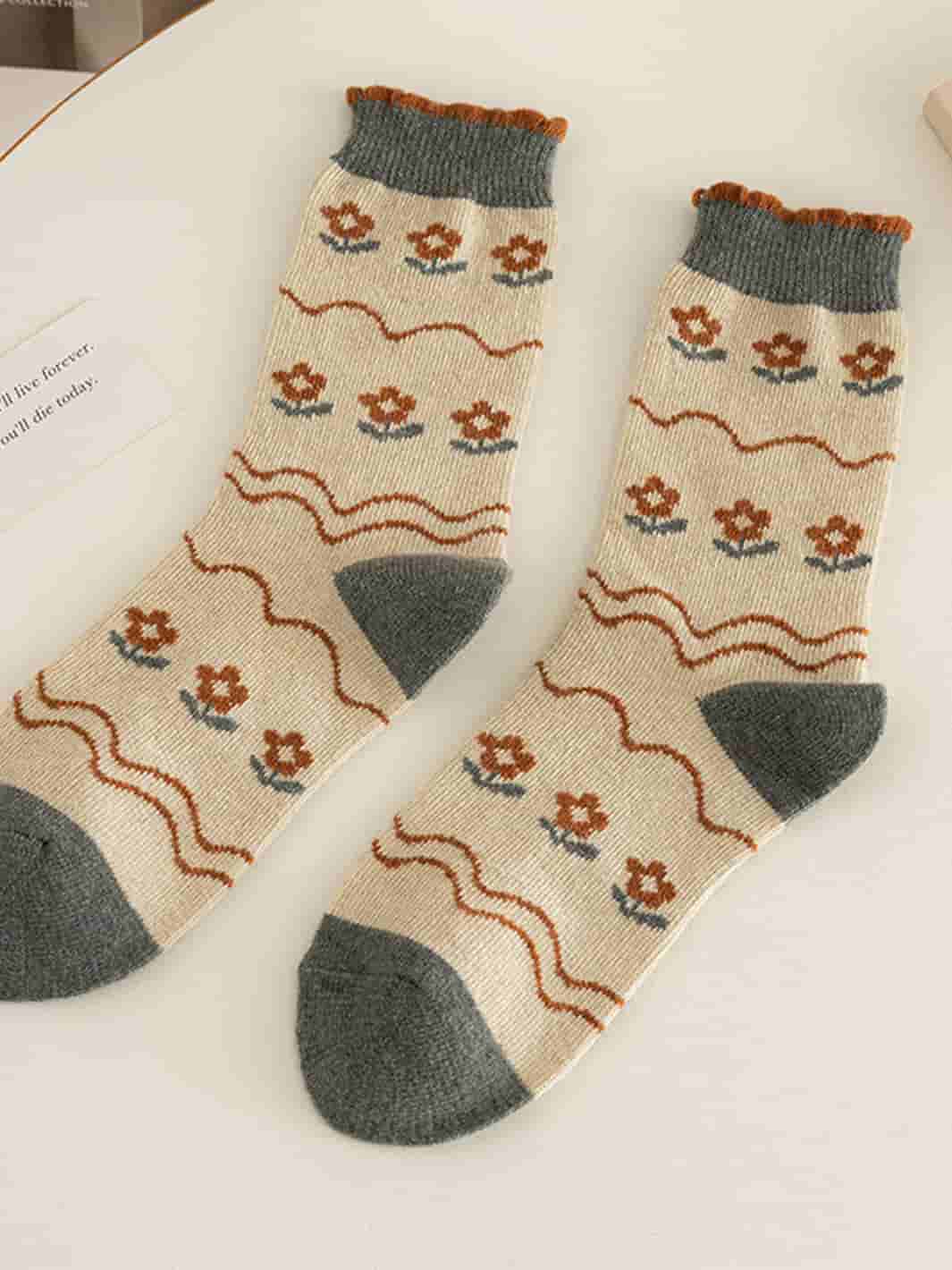Floral vintage socks